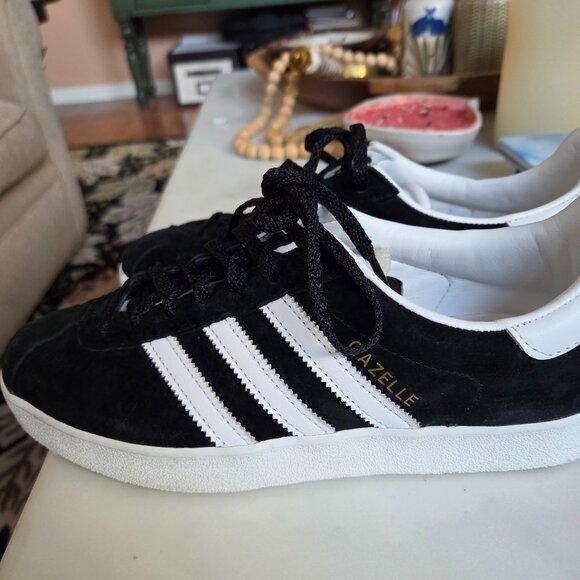 Adidas Gazelle Women's (like new) - Picture 2 of 7